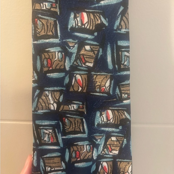 Abstract Patterned Tie - Picture 2 of 3